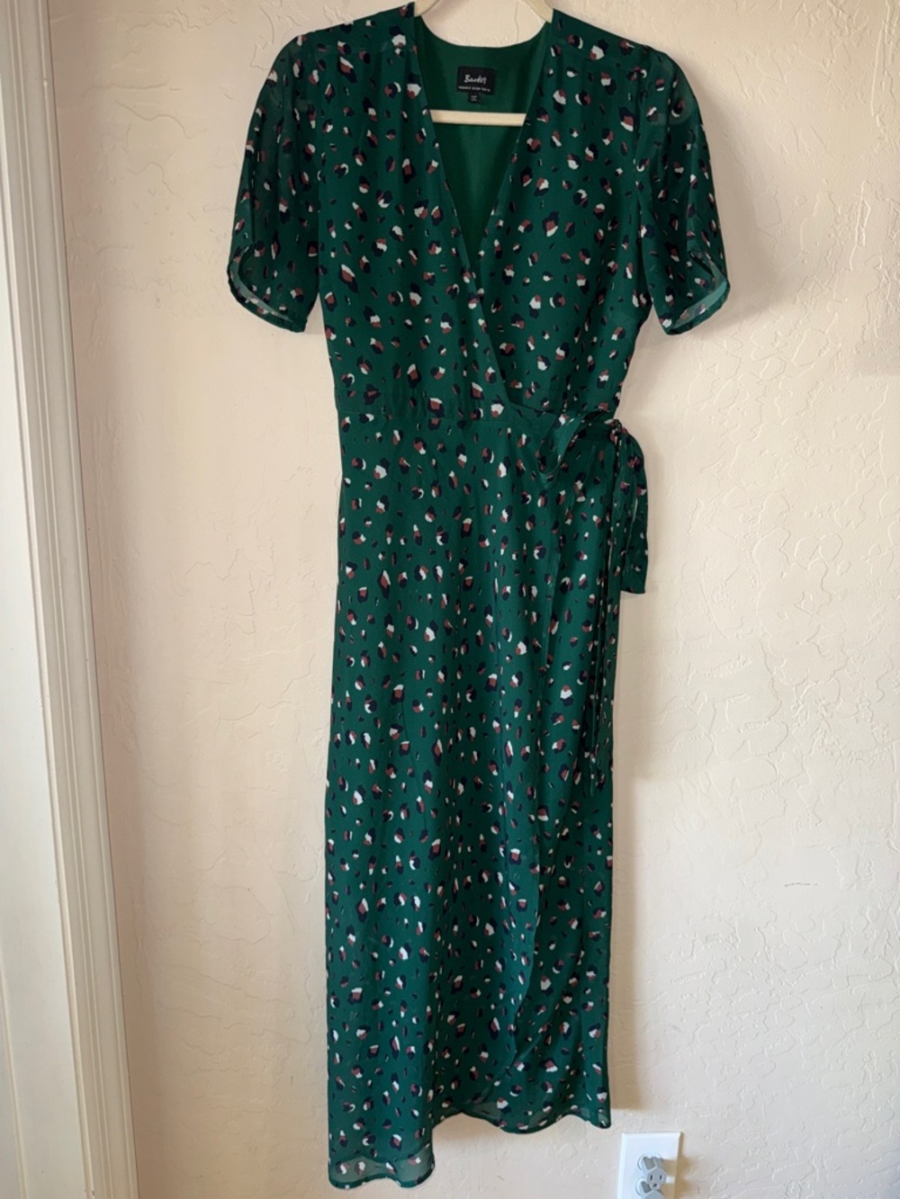 Bardot emerald green animal print true wrap style midi maxi dress size 8 (m)